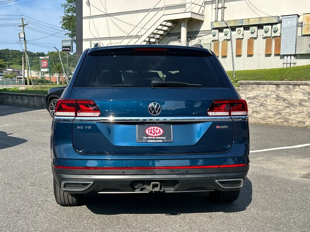 Used 2021 Blue Volkswagen 3.6L V6 SE w/Technology image 3