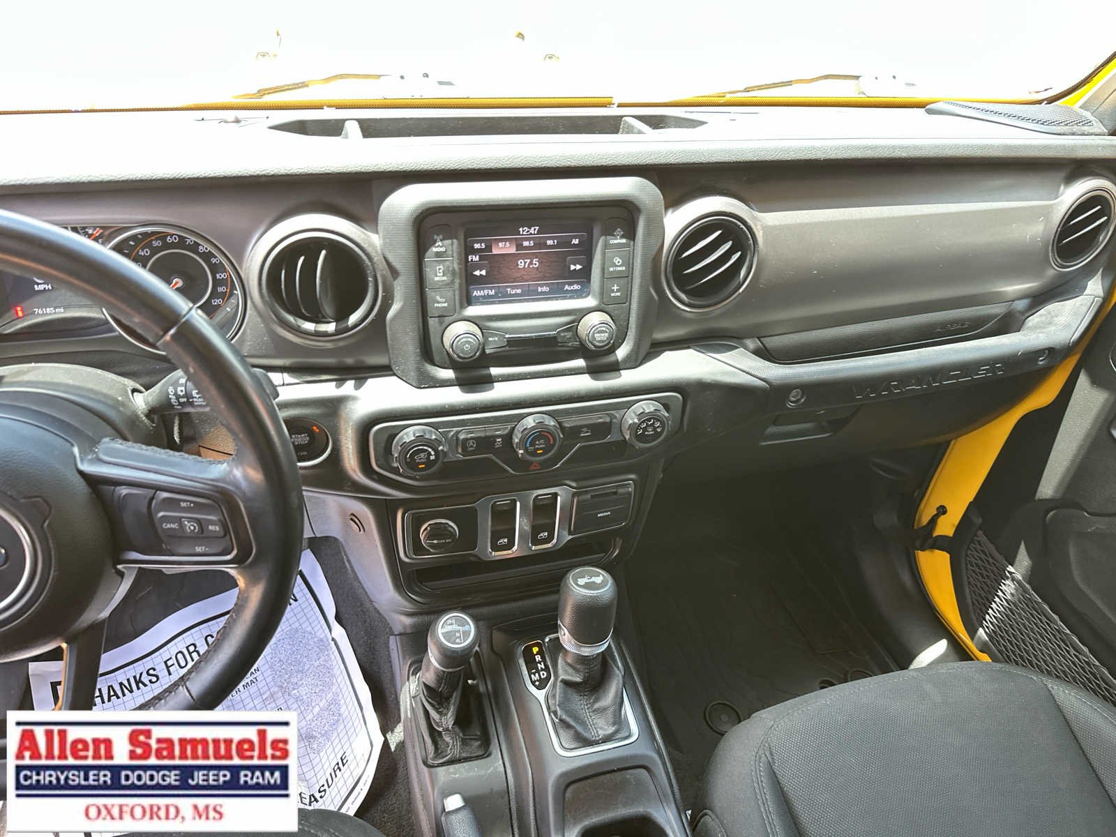 Used 2021 Hellayella Clearcoat Jeep Sport S image 13