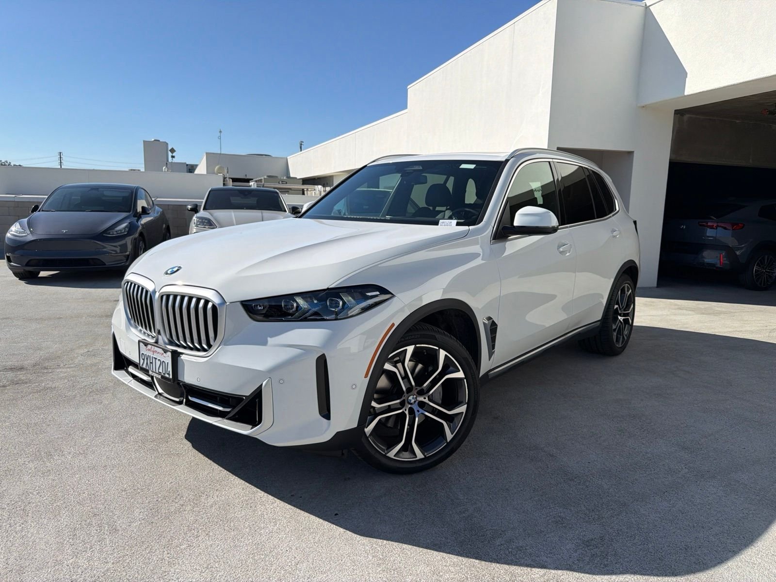 Used 2026 Alpine White BMW xDrive40i image 3