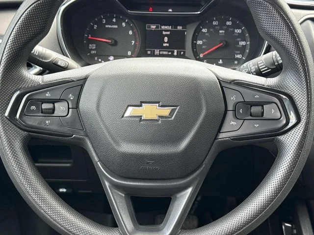 Used 2023 Black Chevrolet LT image 17