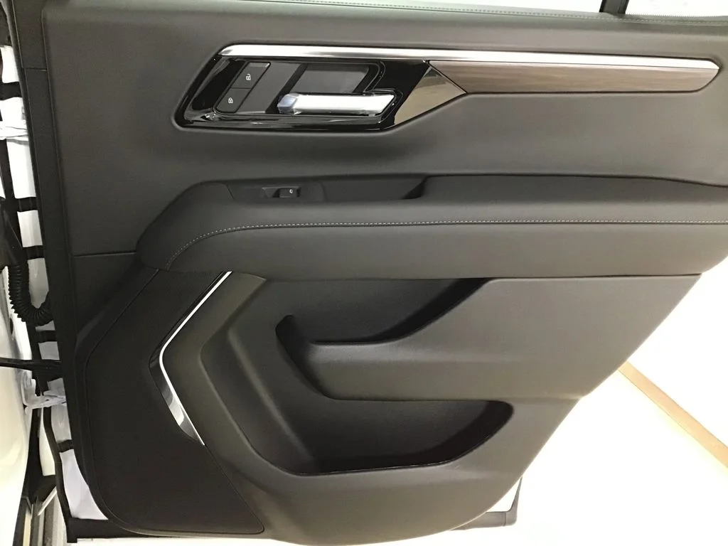 2026 Chevrolet Tahoe LS - Photo 9