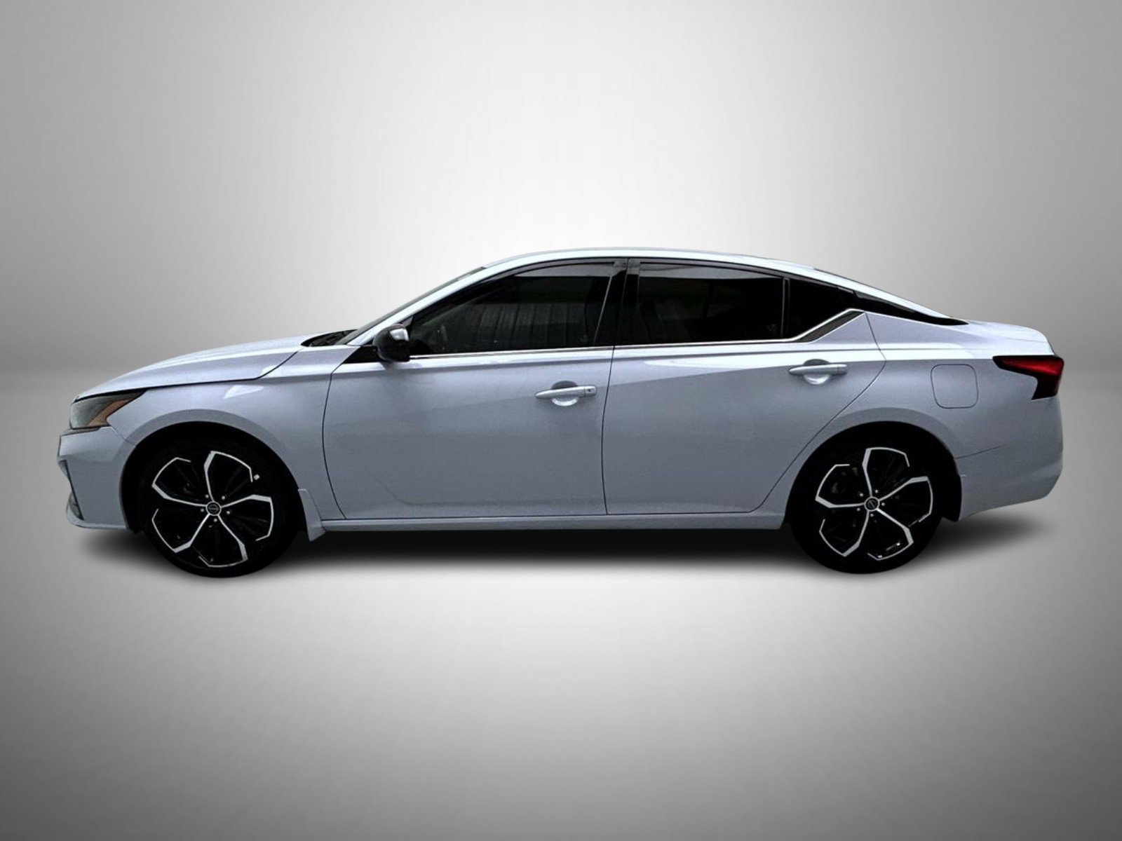 Used 2024 Gray Nissan 2.5 SR image 8
