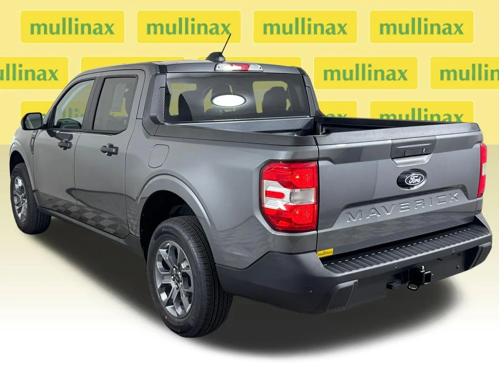 New 2026 Gray Ford XLT image 4