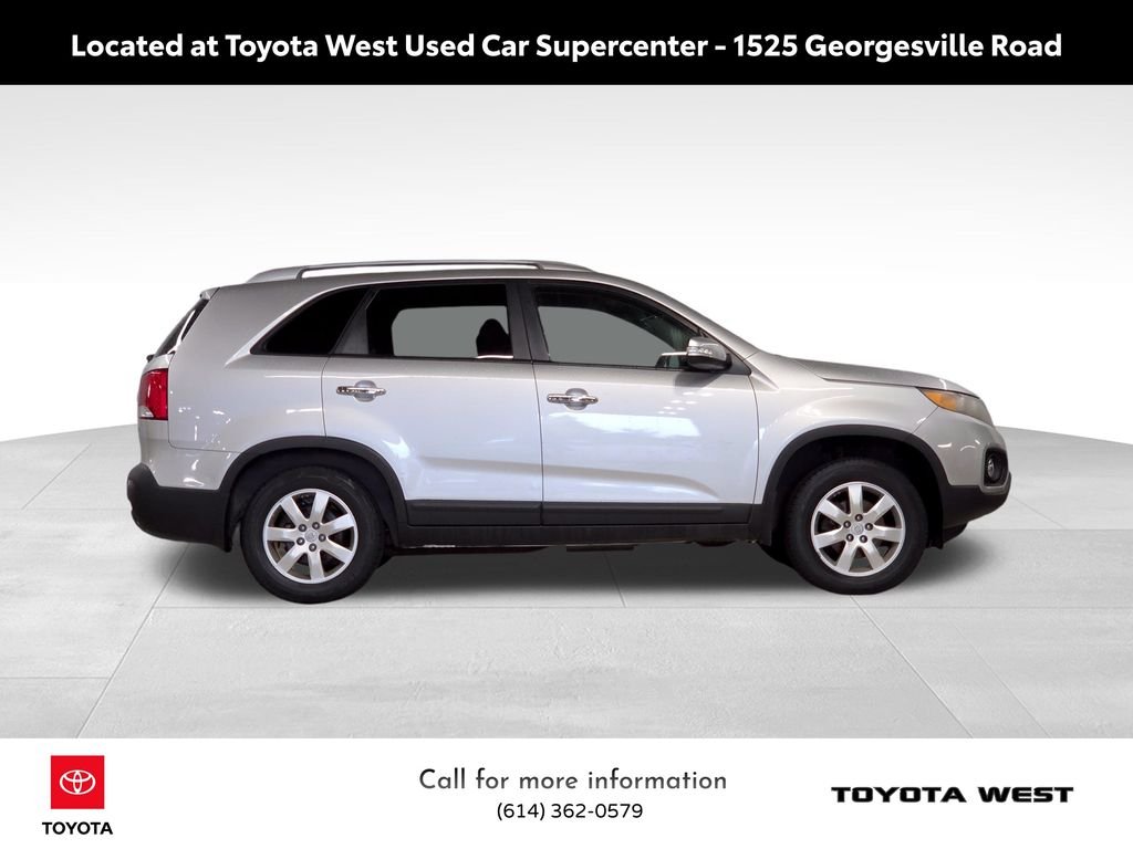 Used 2012 Silver Kia LX image 4