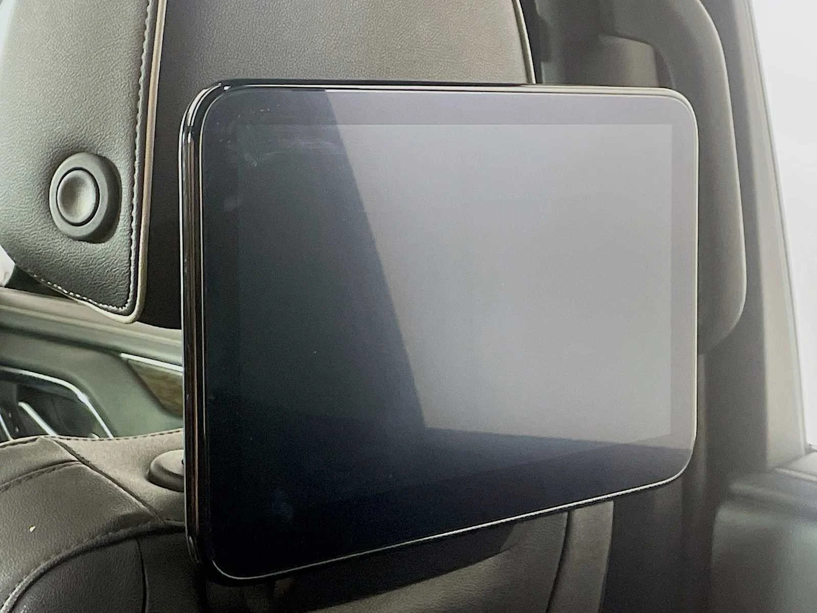 Used 2023 Black Chevrolet Premier image 25