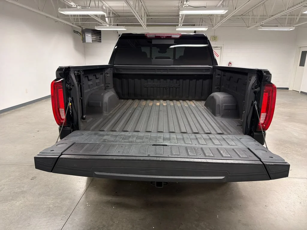 Used 2023 ONYX BLACK GMC AT4X image 18