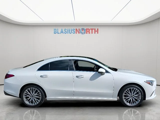 Used 2023  Mercedes-Benz CLA 250 image 4