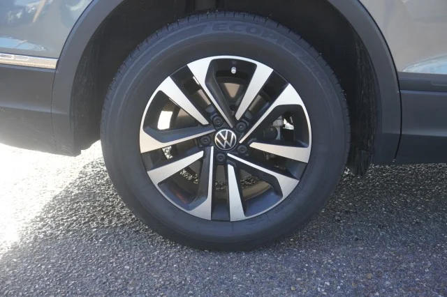 Used 2022 GRAY Volkswagen S image 6