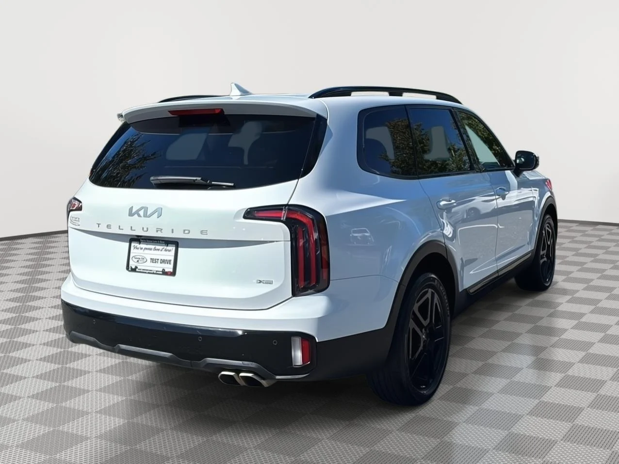 Used 2024 Glacial White Pearl Kia SX X-Line image 5