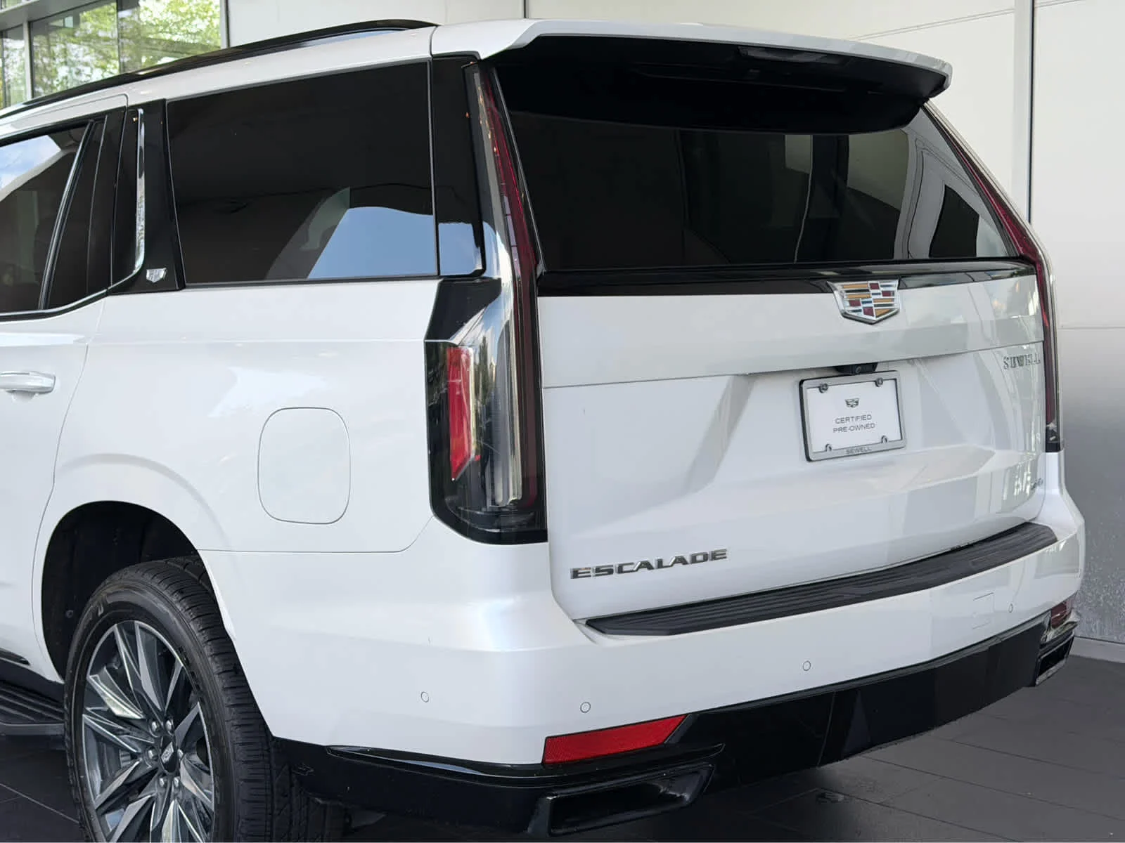 Certified Used 2024 Crystal White Tricoat Cadillac Sport image 10