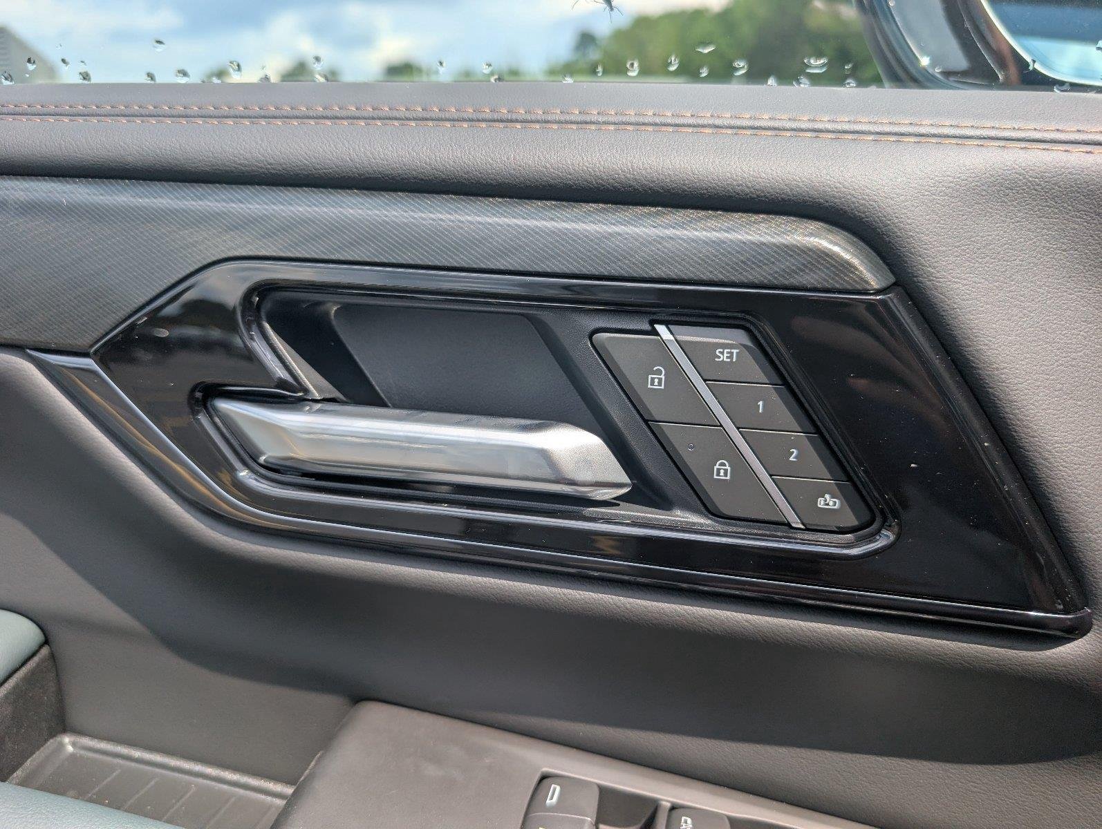 2026 GMC Yukon AT4 - Photo 33