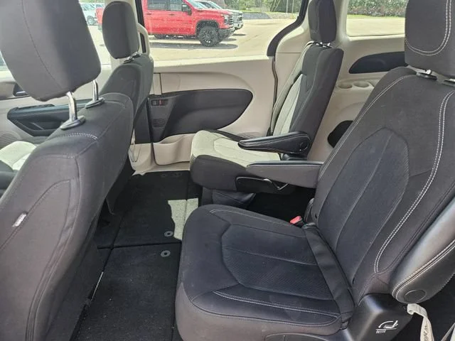 Used 2023 Gray Chrysler LX image 25