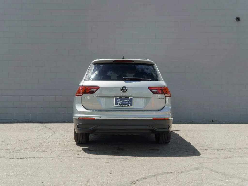 Used 2023 Silver Metallic Volkswagen 2.0T SE image 6