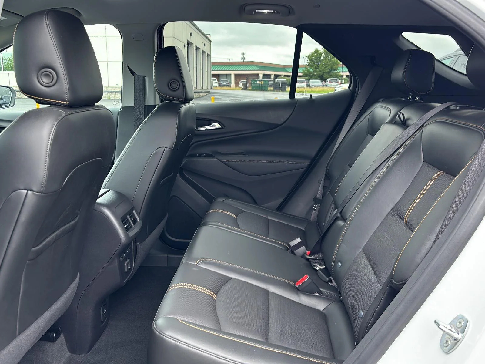 Used 2022 Summit White Chevrolet Premier image 23