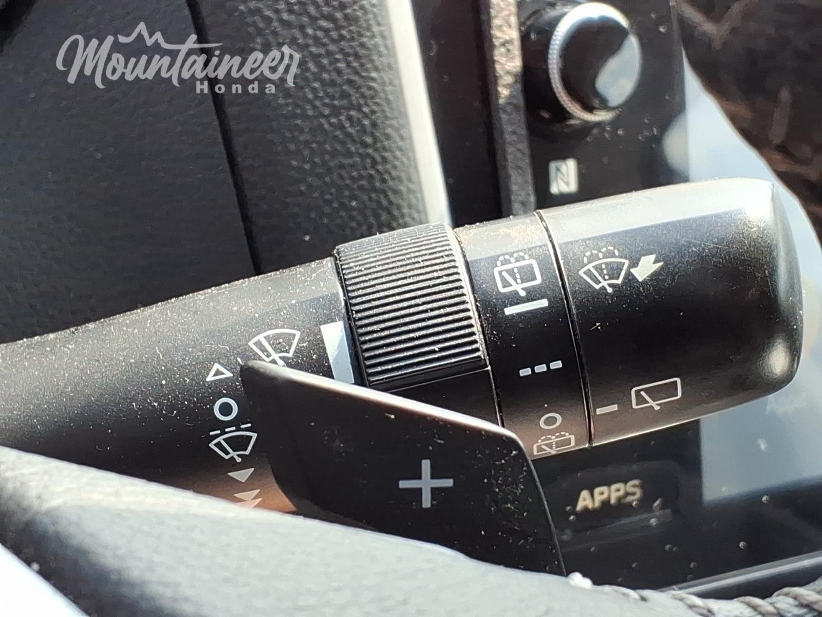 Used 2019 Magnetite Gray Metallic Subaru Premium image 40