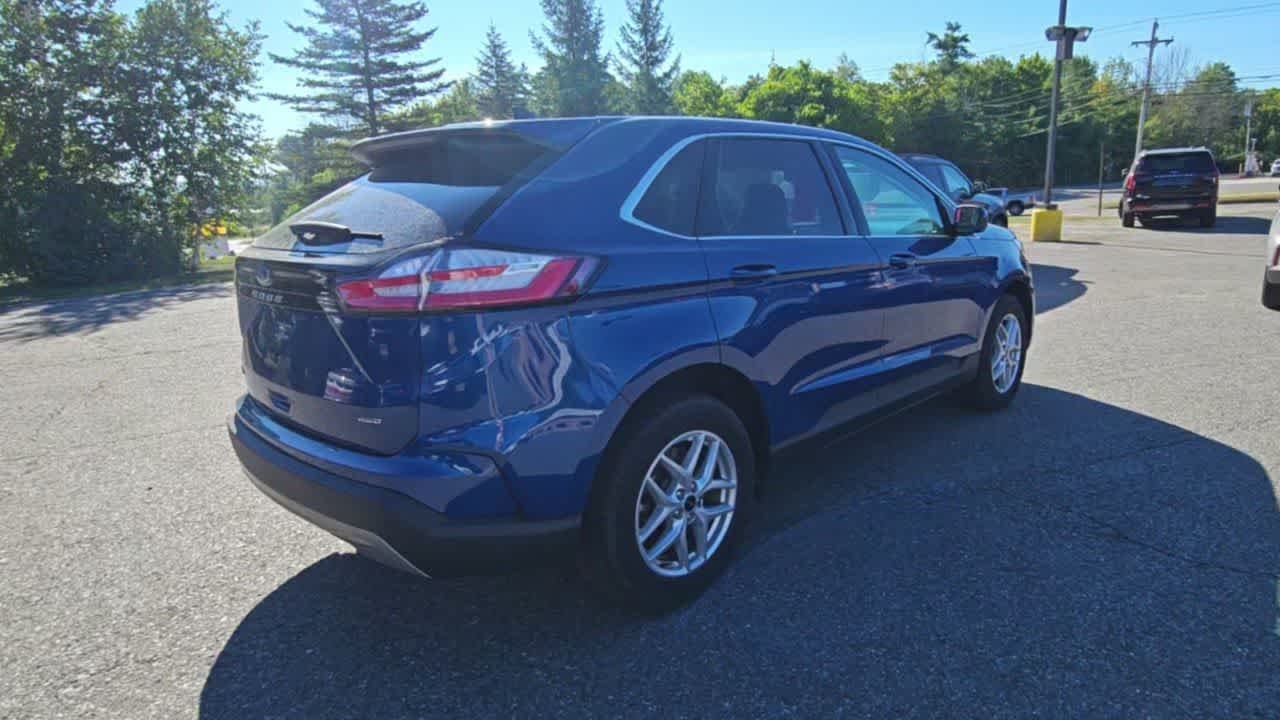 Used 2024 Atlas Blue Metallic Ford SEL image 8