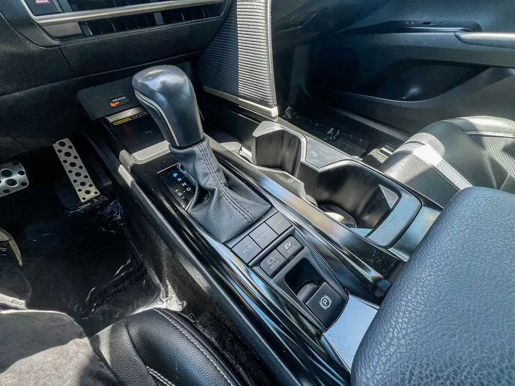 Certified Used 2025  Toyota SE image 24