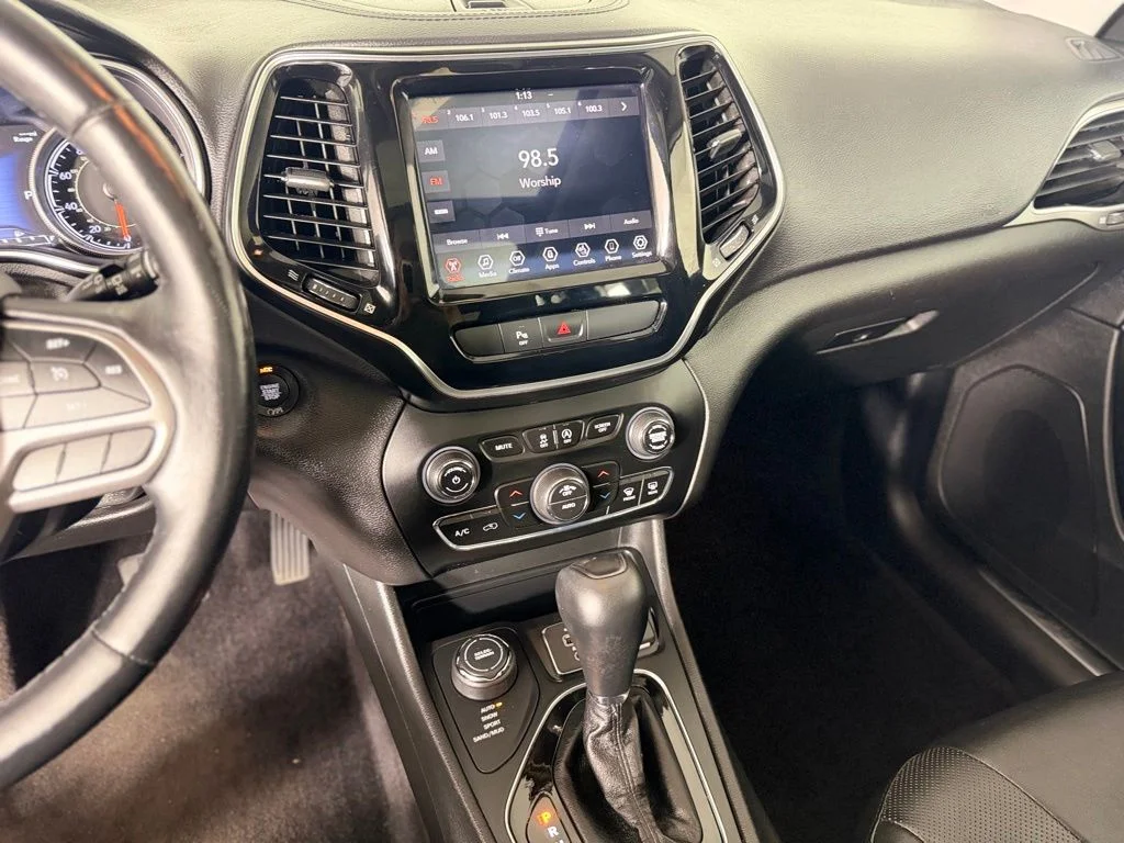Used 2019 Jeep Cherokee Limited with VIN 1C4PJMDN8KD167484 for sale in Elk River, Minnesota