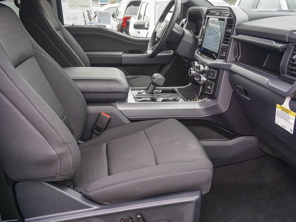 New 2026 Carbonized Gray Metallic Ford XLT image 12