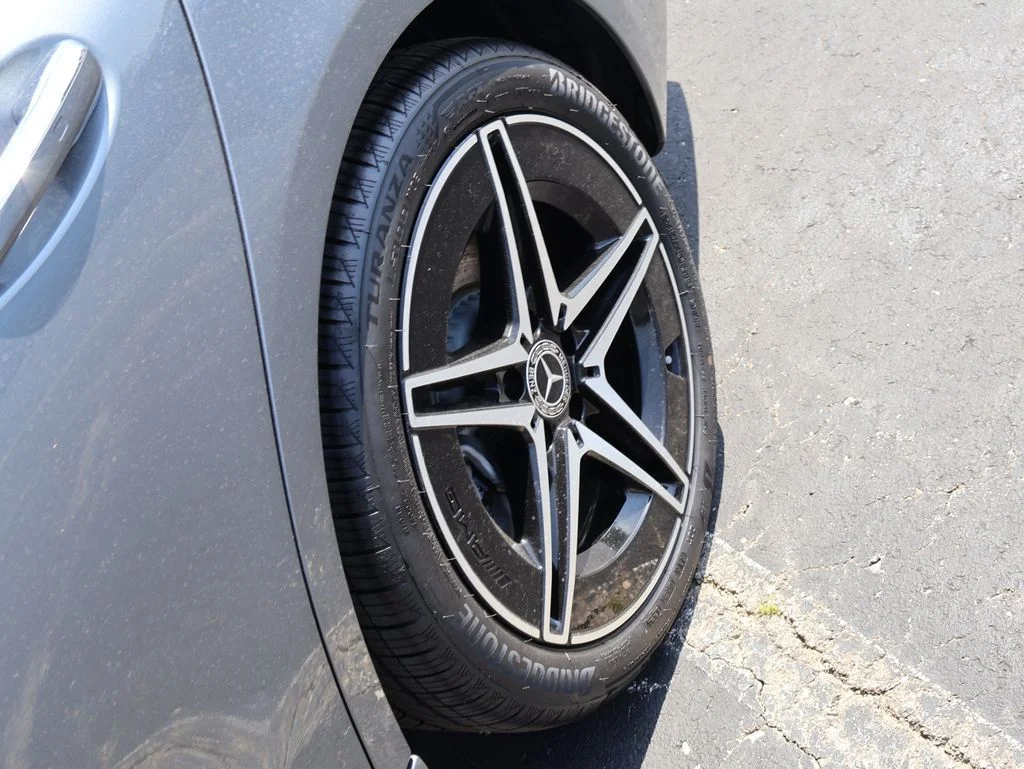 New 2026 Selenite Gray Metallic Mercedes-Benz C 300 image 39