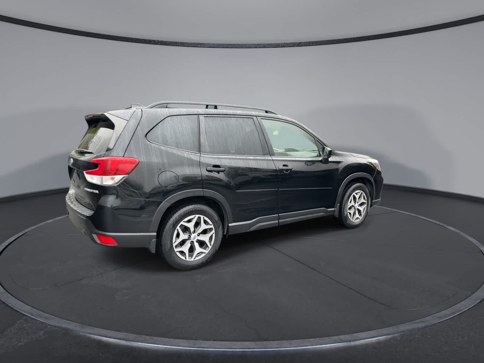 Used 2020 Crystal Black Silica Subaru Premium image 8