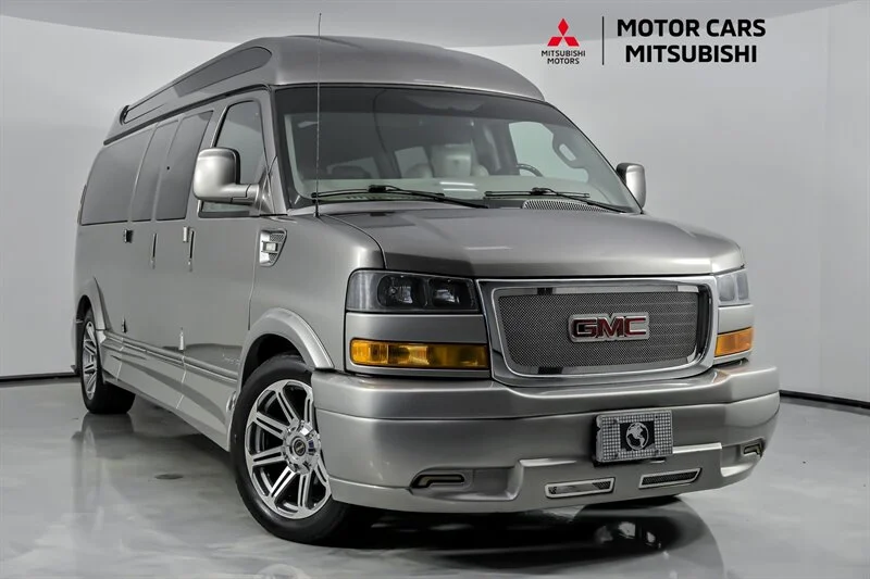 2018 GMC Savana 2500 Ext WB's photo