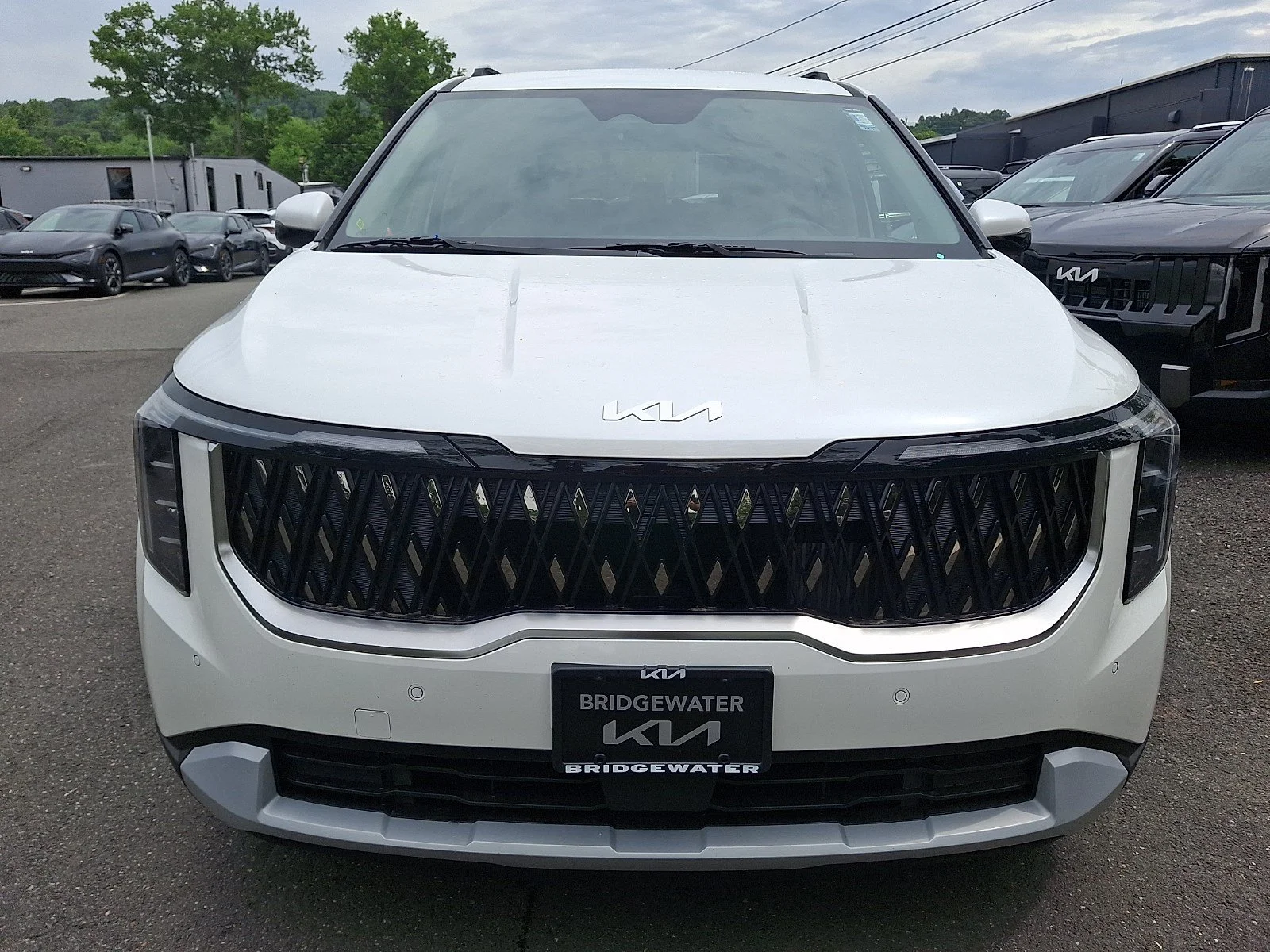 New 2026 Snow White Pearl Kia EX image 2