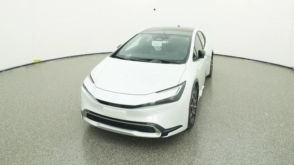 New 2026 Wind Chill Pearl Toyota XSE Premium image 31