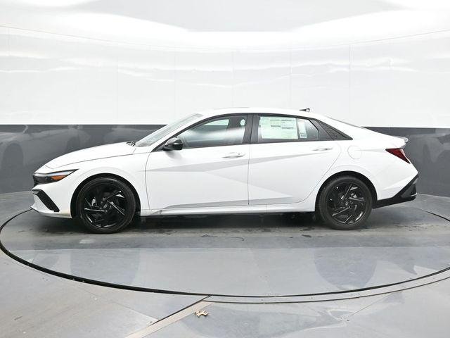 New 2026 White Hyundai SEL Sport Plus image 4