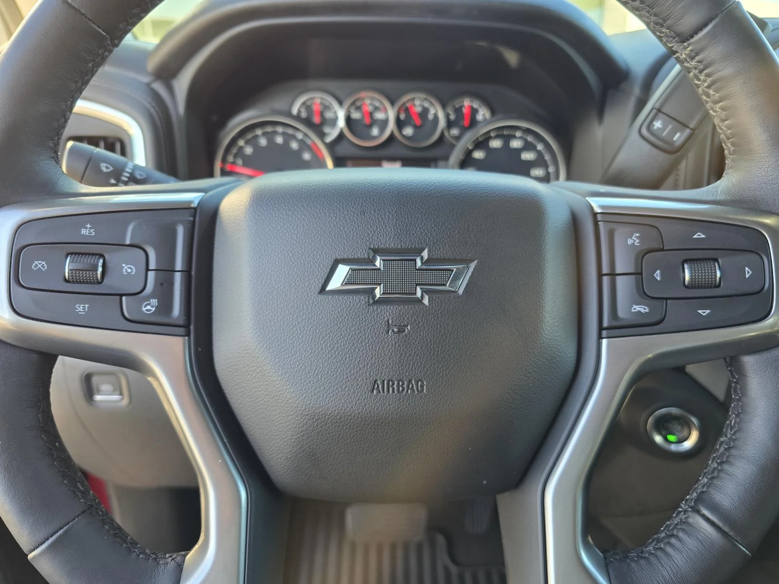 Used 2019 CAJUN RED TINTCOAT Chevrolet RST image 14