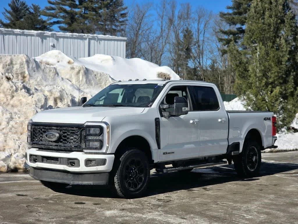 New 2026 Oxford White Ford LARIAT image 3
