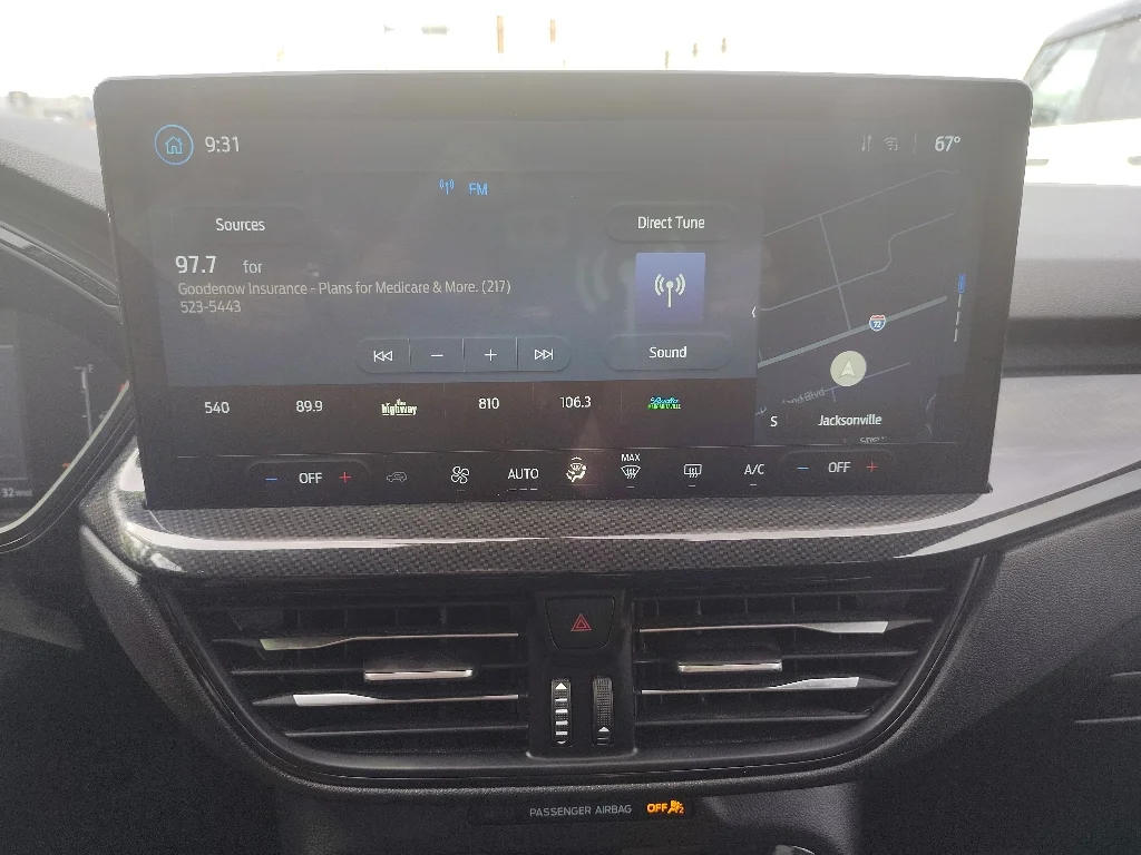 Used 2025 Agate Black Metallic Ford ST-Line image 18