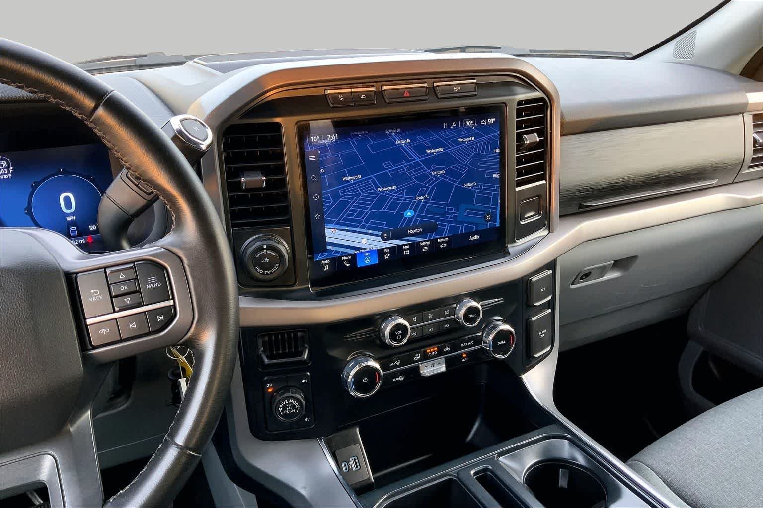 Used 2024 Agate Black Metallic Ford XLT image 7