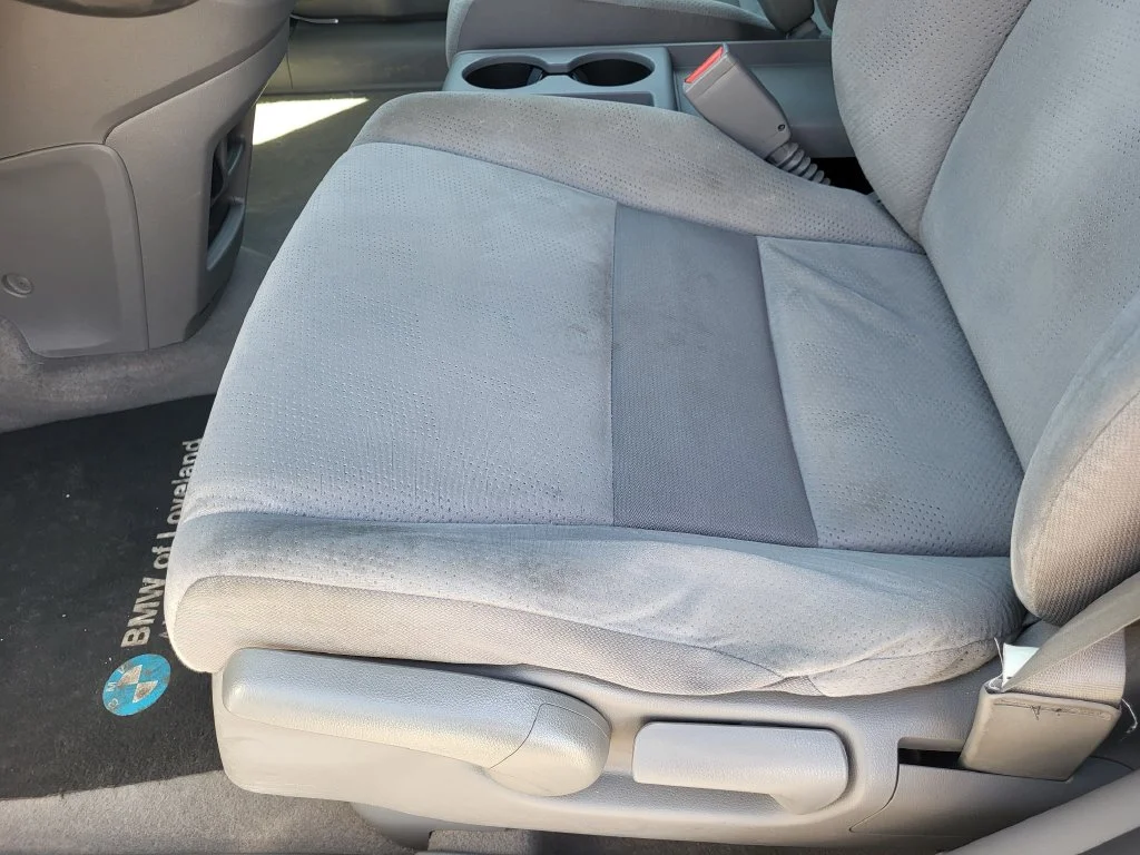 Used 2011 Alabaster Silver Metallic Honda SE image 15