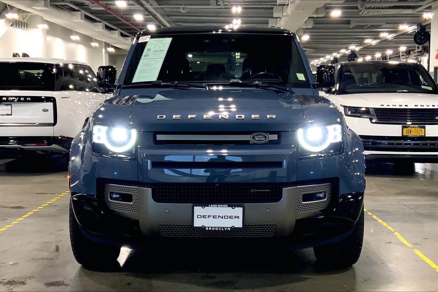 Used 2023 Tasman Blue Metallic Land Rover X-Dynamic SE image 3