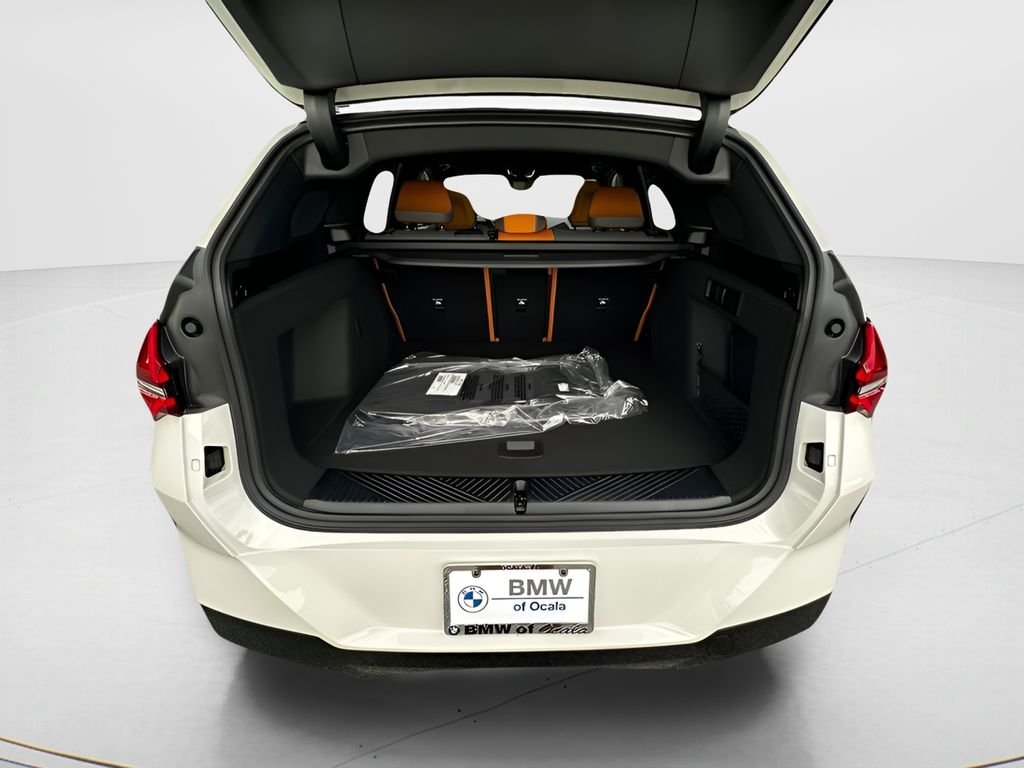 New 2026 Alpine White BMW 30 xDrive image 23