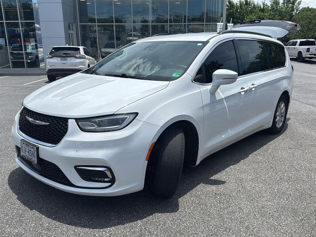 Used 2022 Bright White Clearcoat Chrysler Touring L image 2