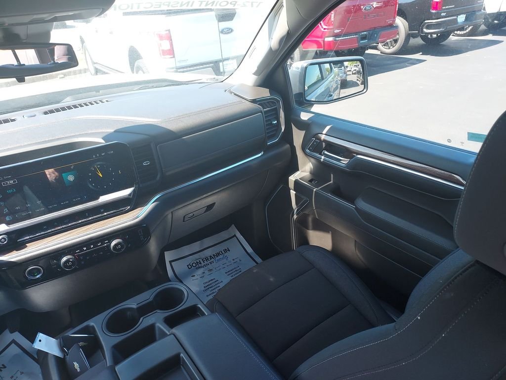 2024 Chevrolet Silverado 1500 LT - Photo 11