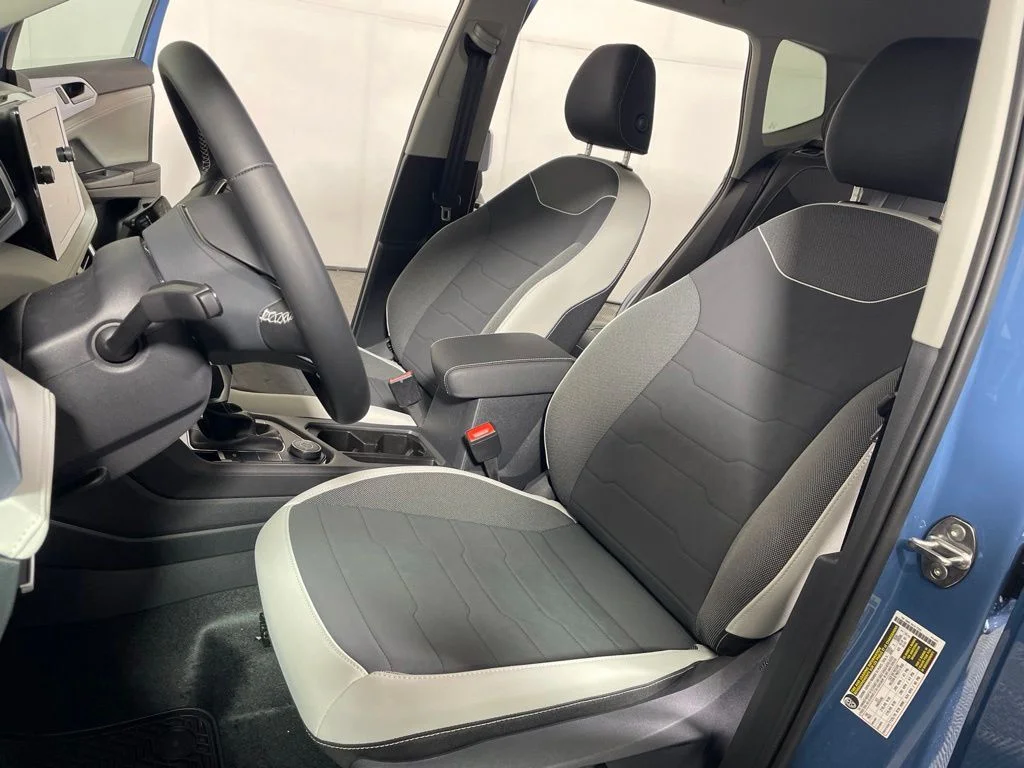 New 2026 Blue Volkswagen 1.5T SE image 10