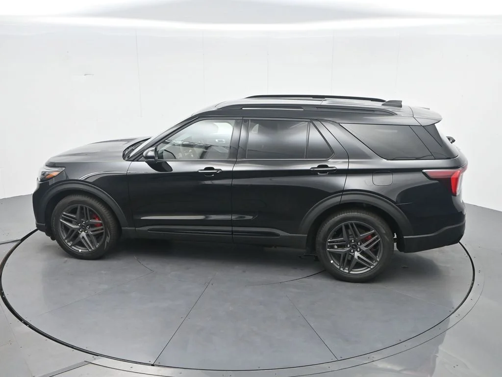 New 2026 Agate Black Metallic Ford ST image 41