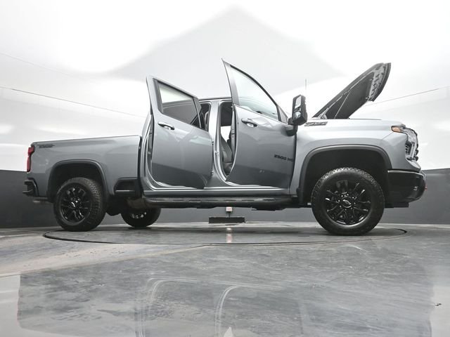 Used 2025 Gray Chevrolet LTZ image 31