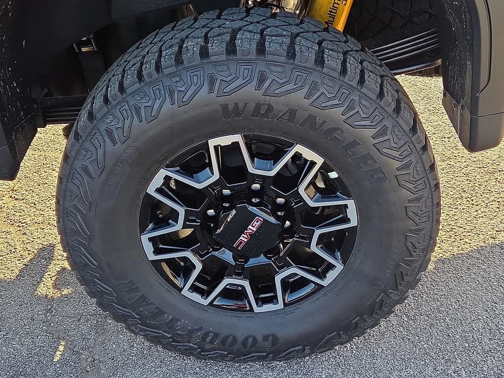 2026 GMC Sierra 2500HD AT4X - Photo 9