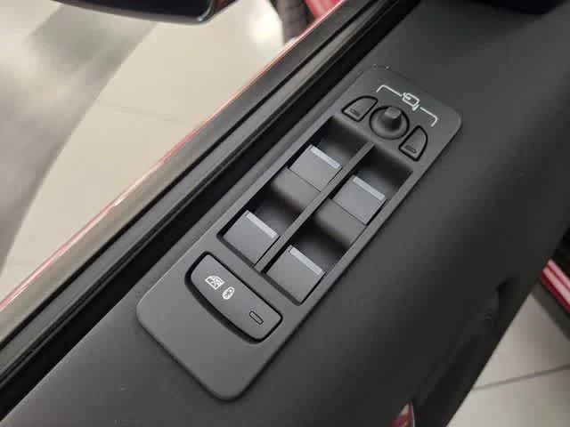 Used 2025 Firenze Red Metallic Land Rover S image 22