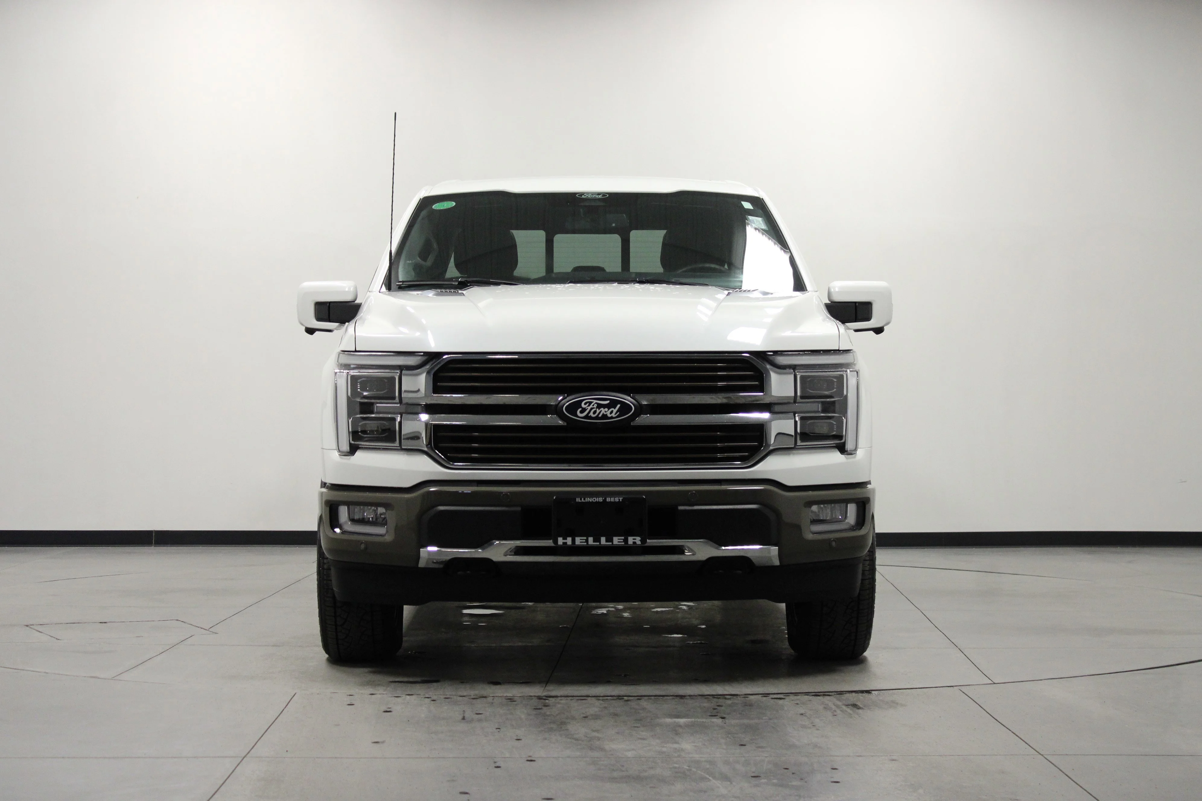 Used 2025 Star White Metallic Tri-Coat Ford King Ranch image 9