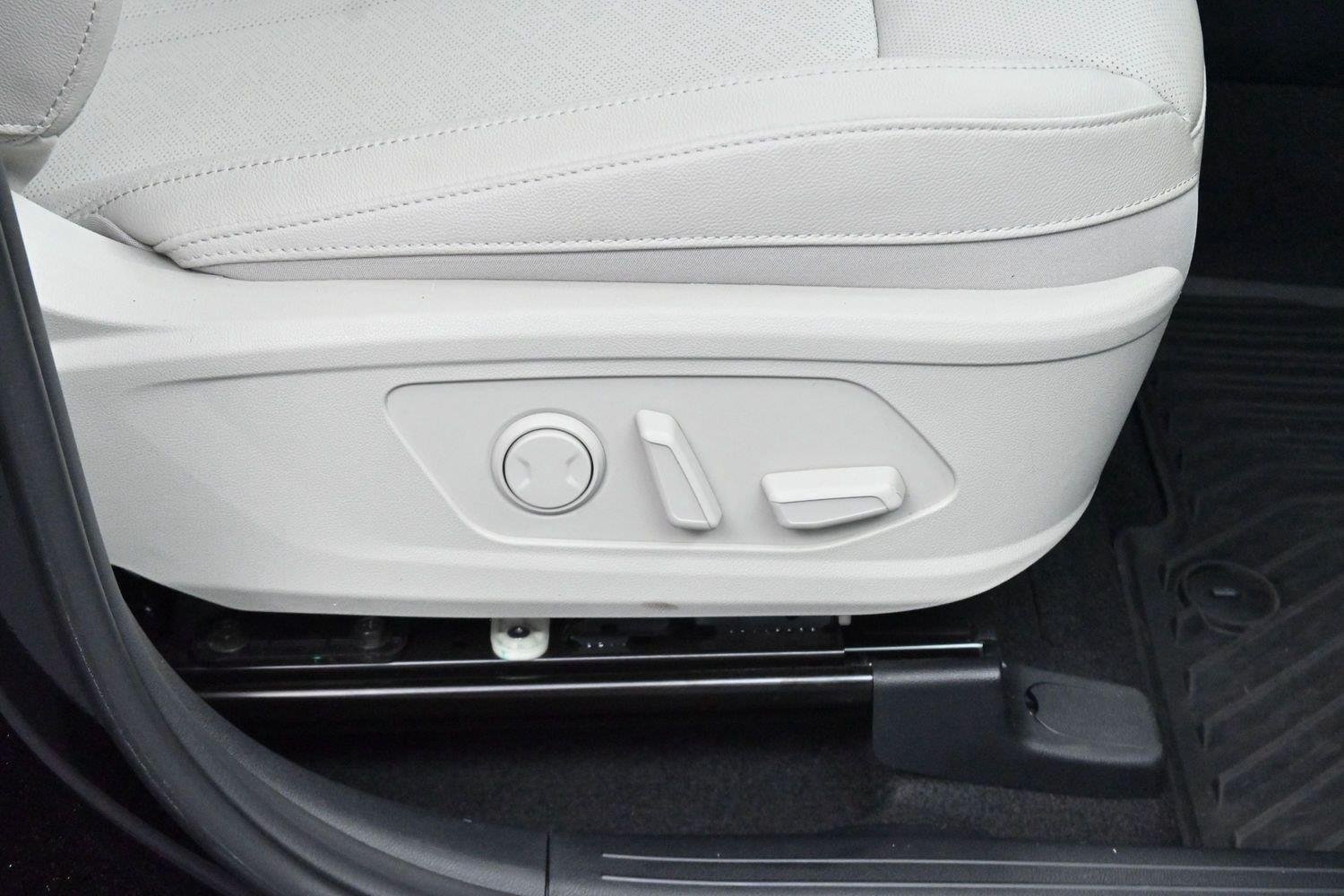 Used 2023 Black Kia SX Prestige image 37
