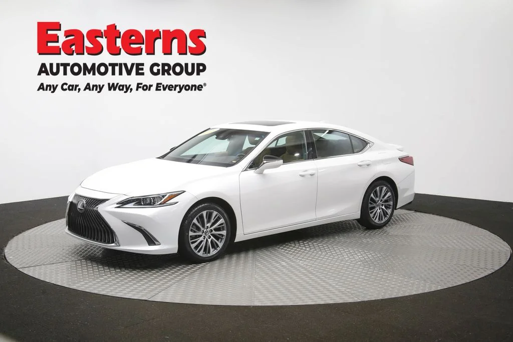Used 2021 White Lexus 350 image 59