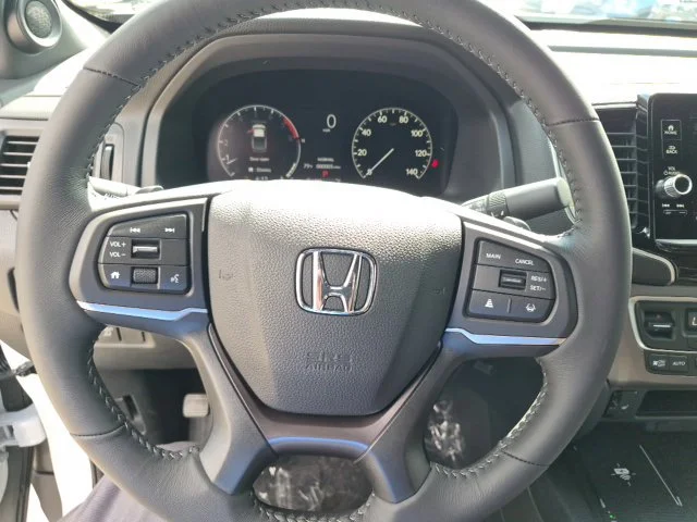 New 2026 Platinum White Pearl Honda RTL image 12