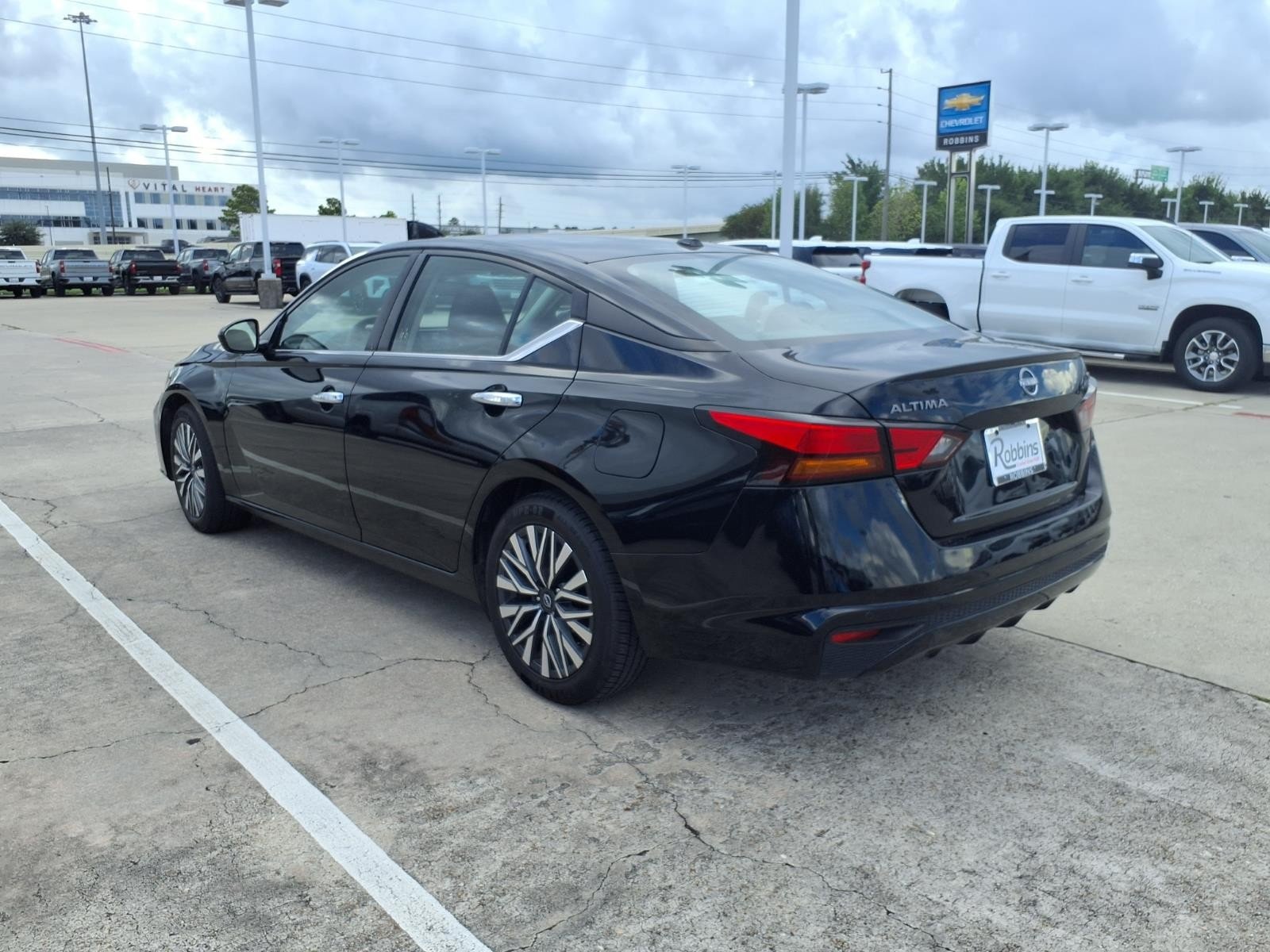 Used 2024 Nissan Altima SV with VIN 1N4BL4DVXRN418486 for sale in Humble, TX