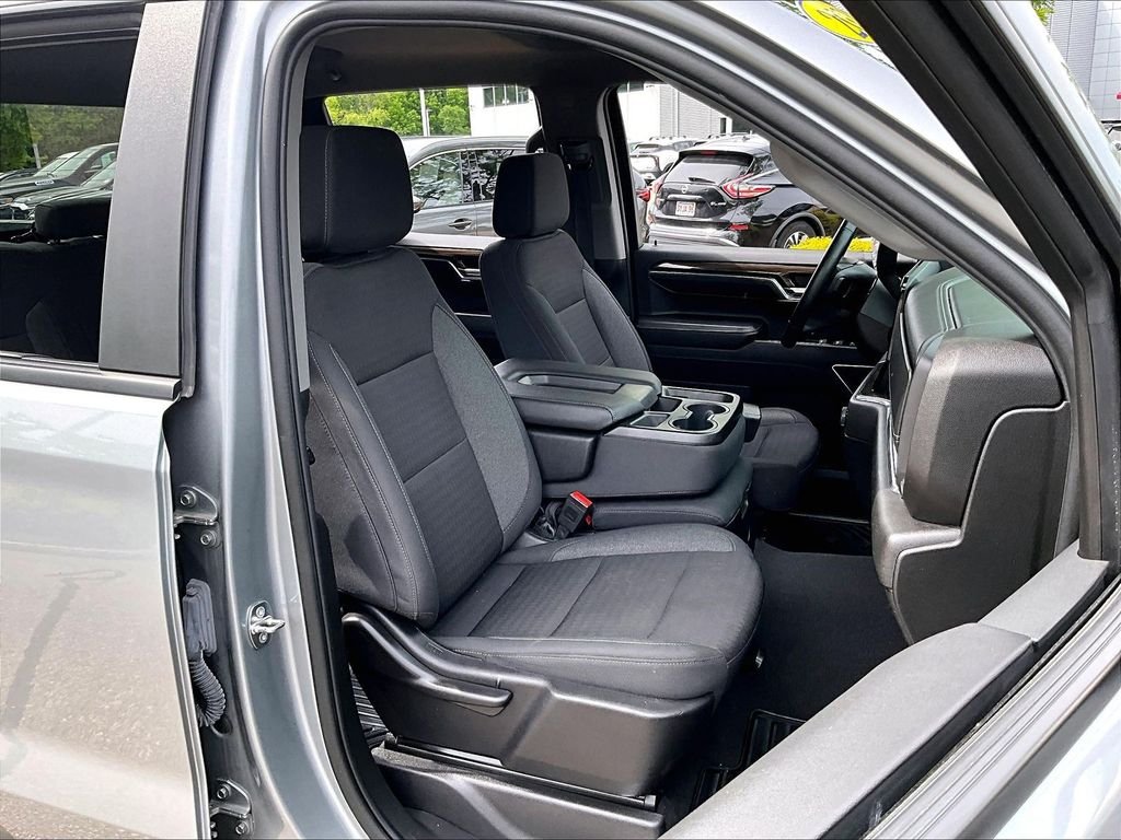 Used 2024 Gray Chevrolet LT image 11