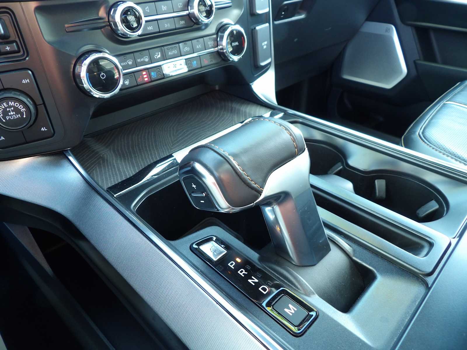 2022 Ford F-150 Platinum - Photo 25